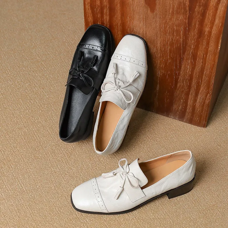 Elegant Brogue Bow Square Toe Loafers for Women with Block Heel in Beige/Black