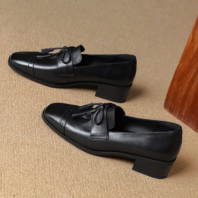 Elegant Brogue Bow Square Toe Loafers for Women with Block Heel in Beige/Black
