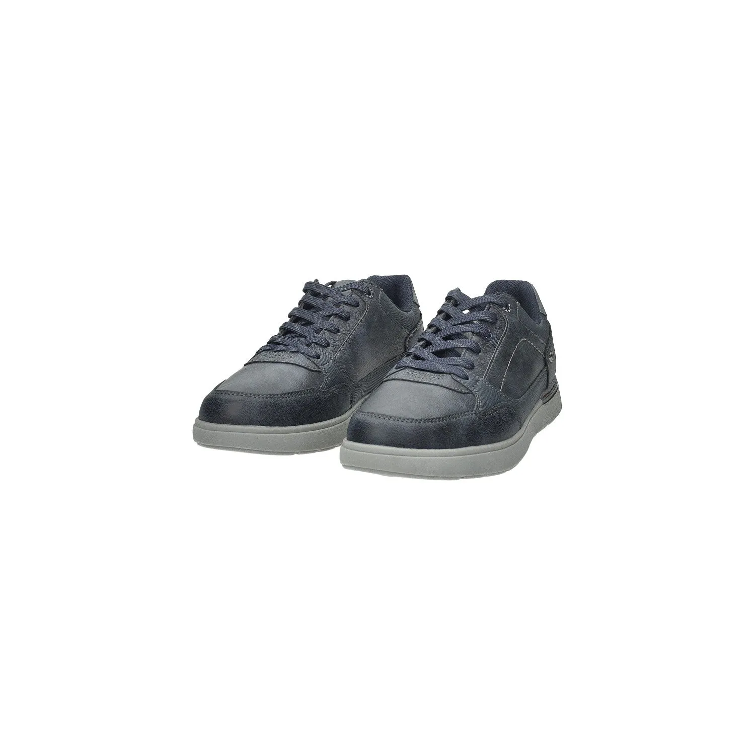 Sneakers in memory active.