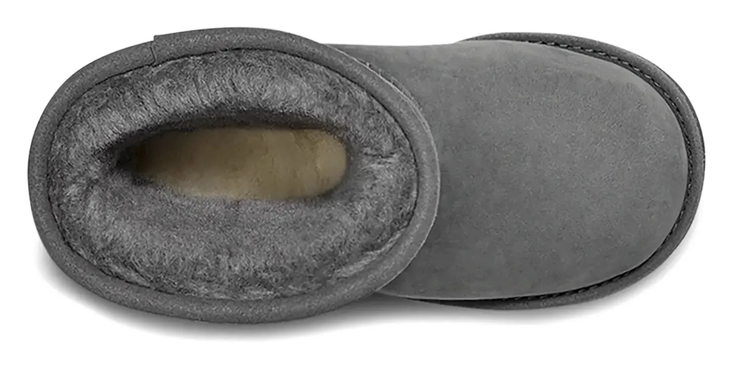 Toddler's UGG Classic Short II – Cozy & Lightweight for Little Feet